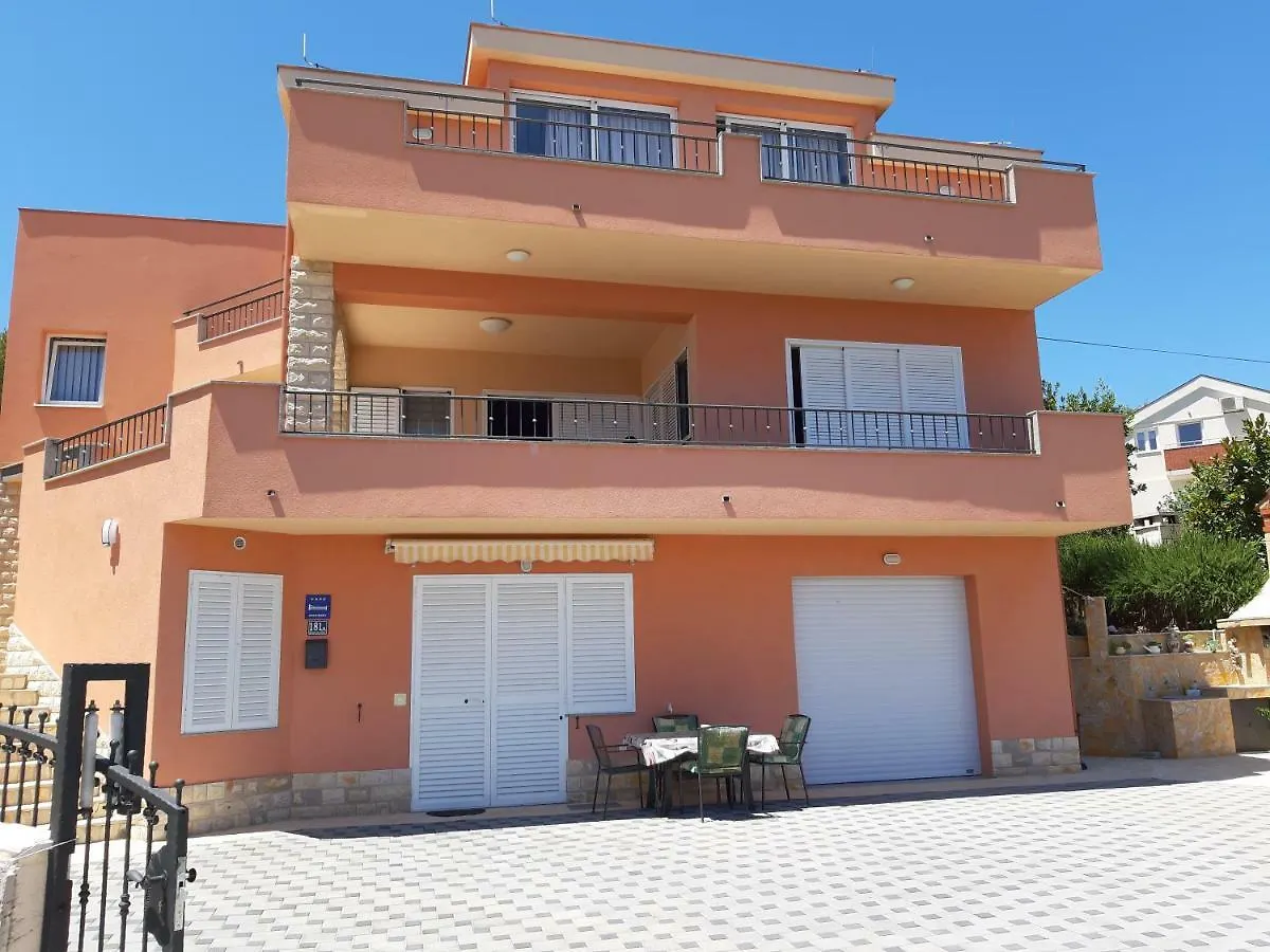 Apartament Regina Del Mare Slatine